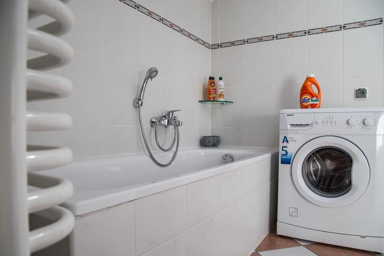 Apartament Gaya *